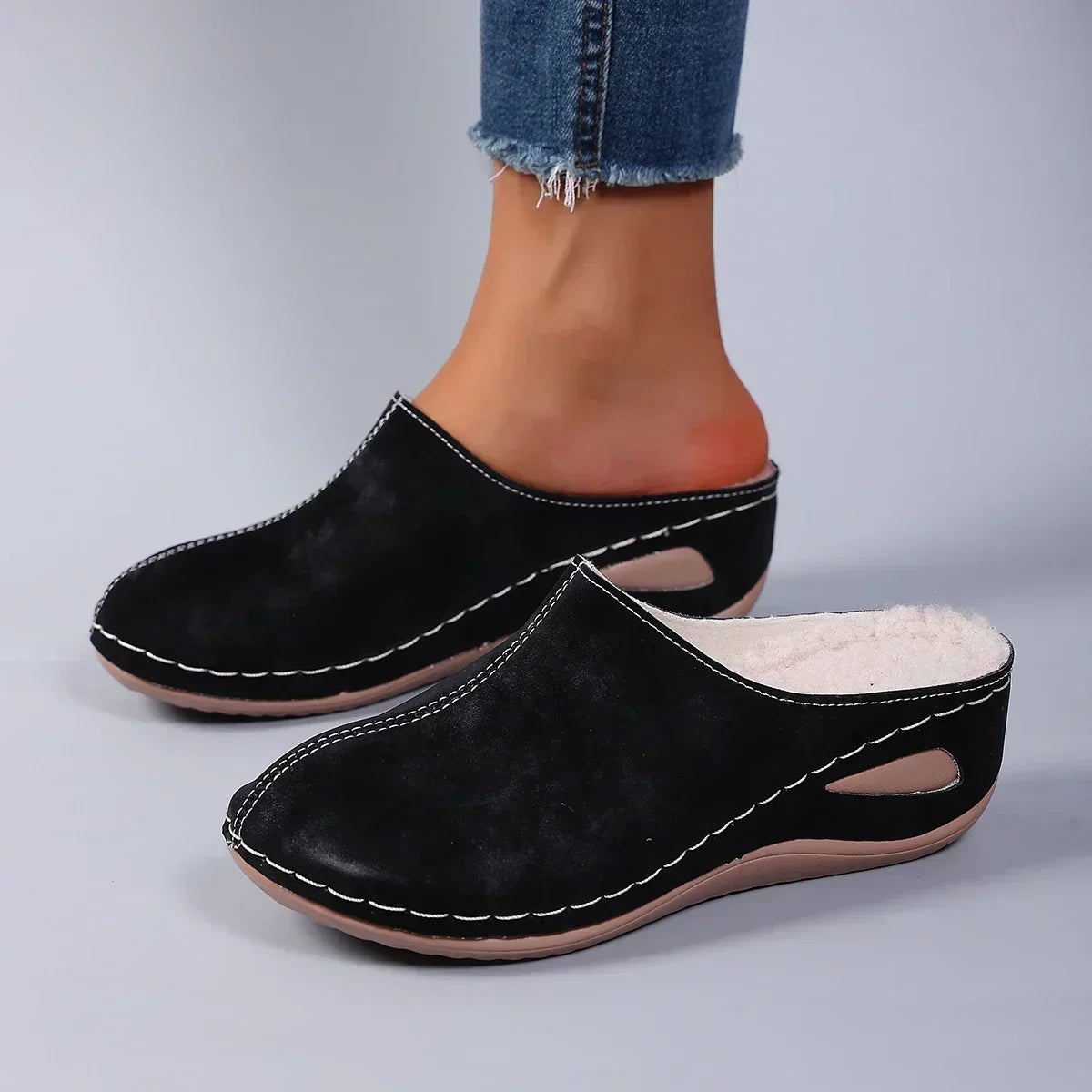 Maureen Cosy Fleece-Lined Mule Slippers in Black