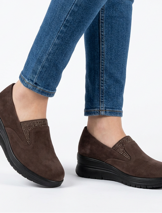Moira Elastic Wedge Slip-On Shoes in Dark Brown